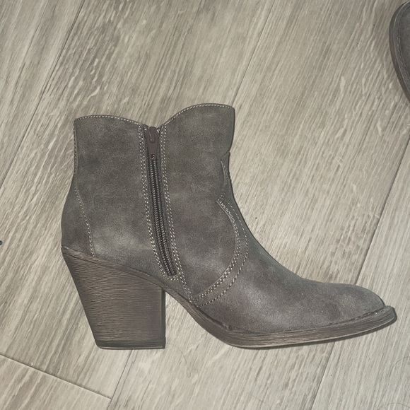 Grey booties - Picture 5 of 8